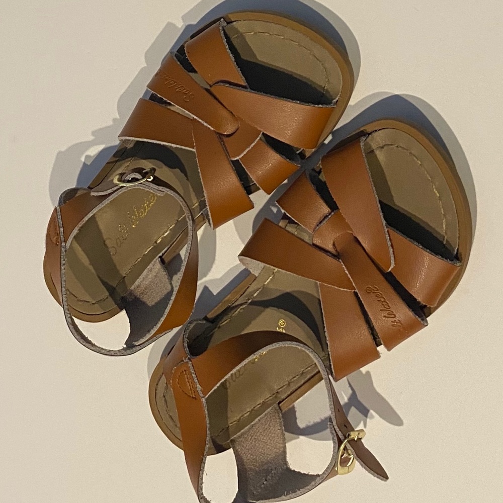 Girls Brown Saltwater by Hoy Leather Size 1